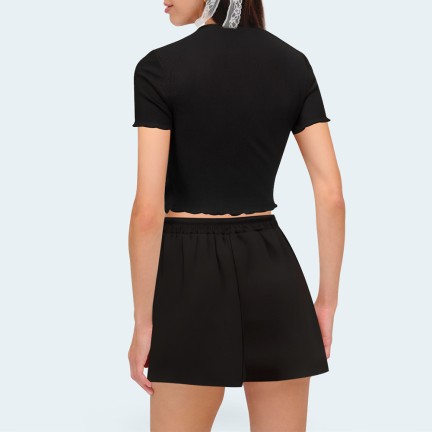 Casual black elastic waist women's shorts